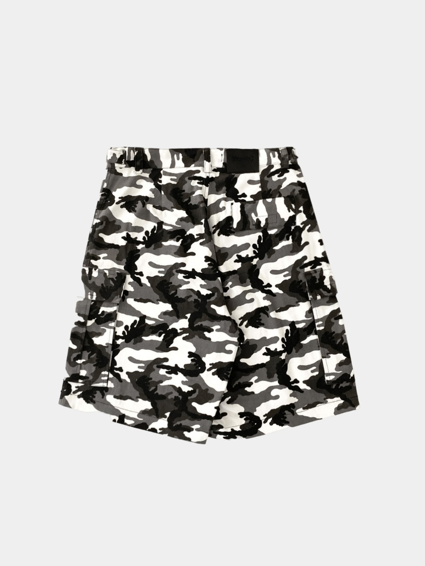 OVERSIZE CARGO SHORTS (SCHNEETARN CAMOUFLAGE)