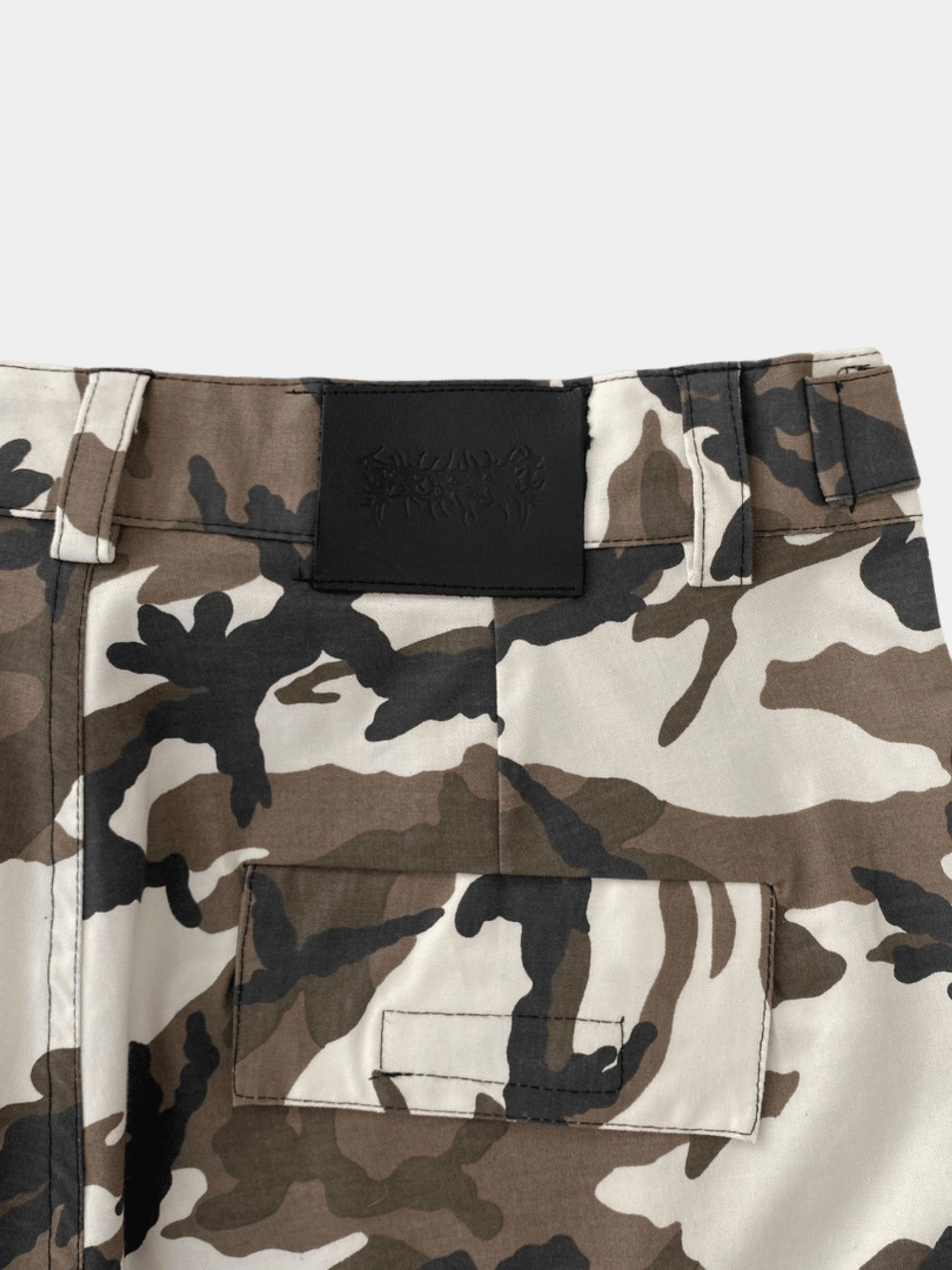 OVERSIZE CARGO SHORTS (ARID-ENVIRONMENT CAMOUFLAGE)